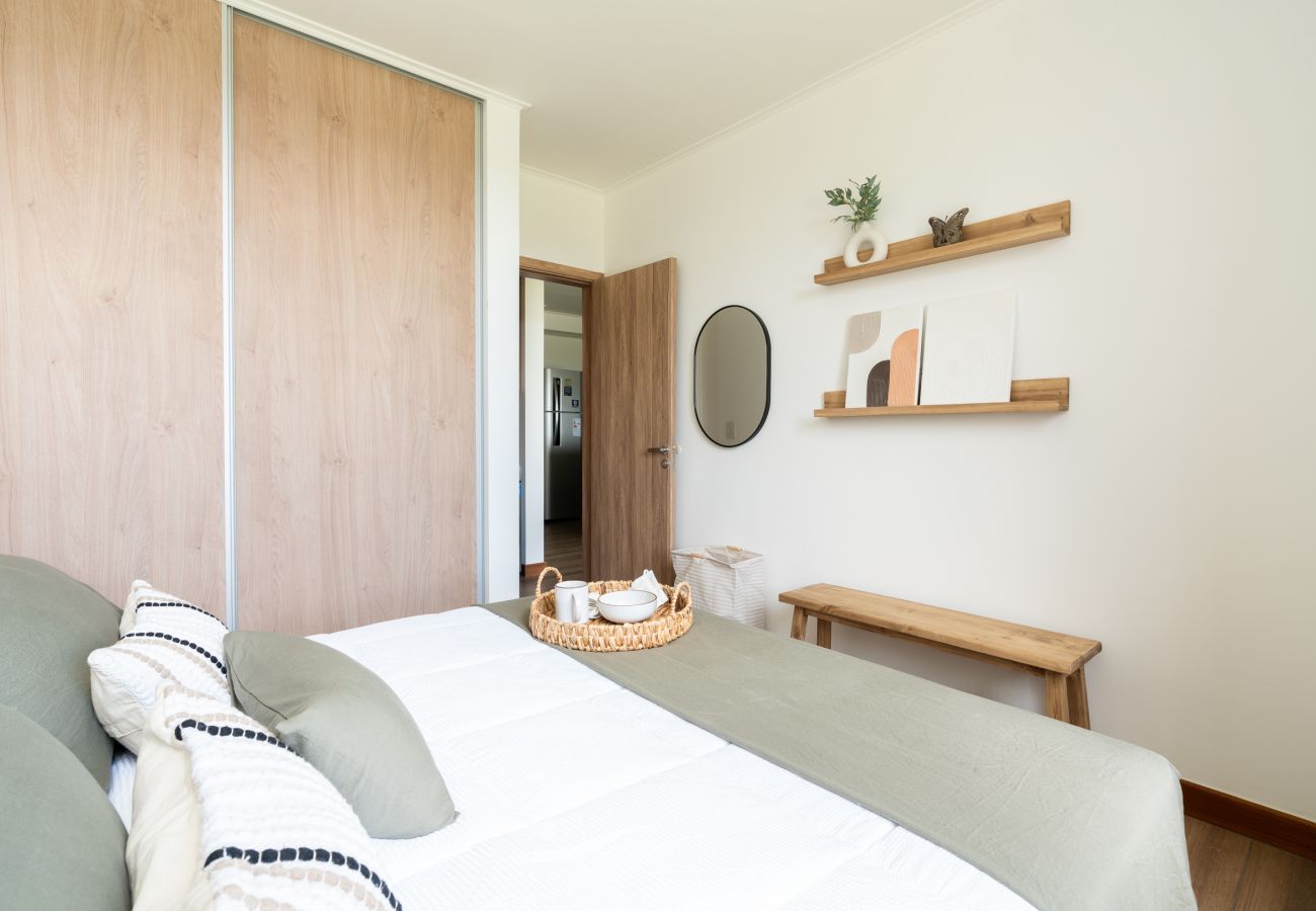 Apartment in San Carlos de Bariloche - Cozy Melipal Retreat | Garden, BBQ & Pool  